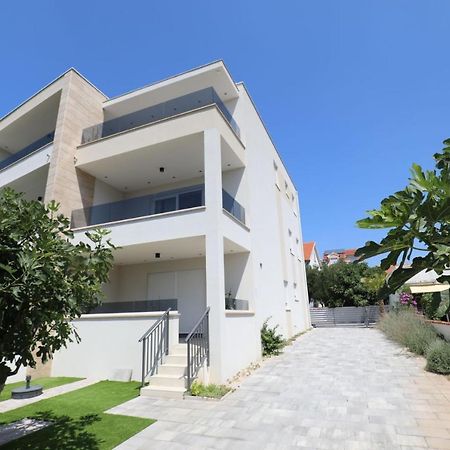 Smil'E Apartments Vodice Exteriör bild