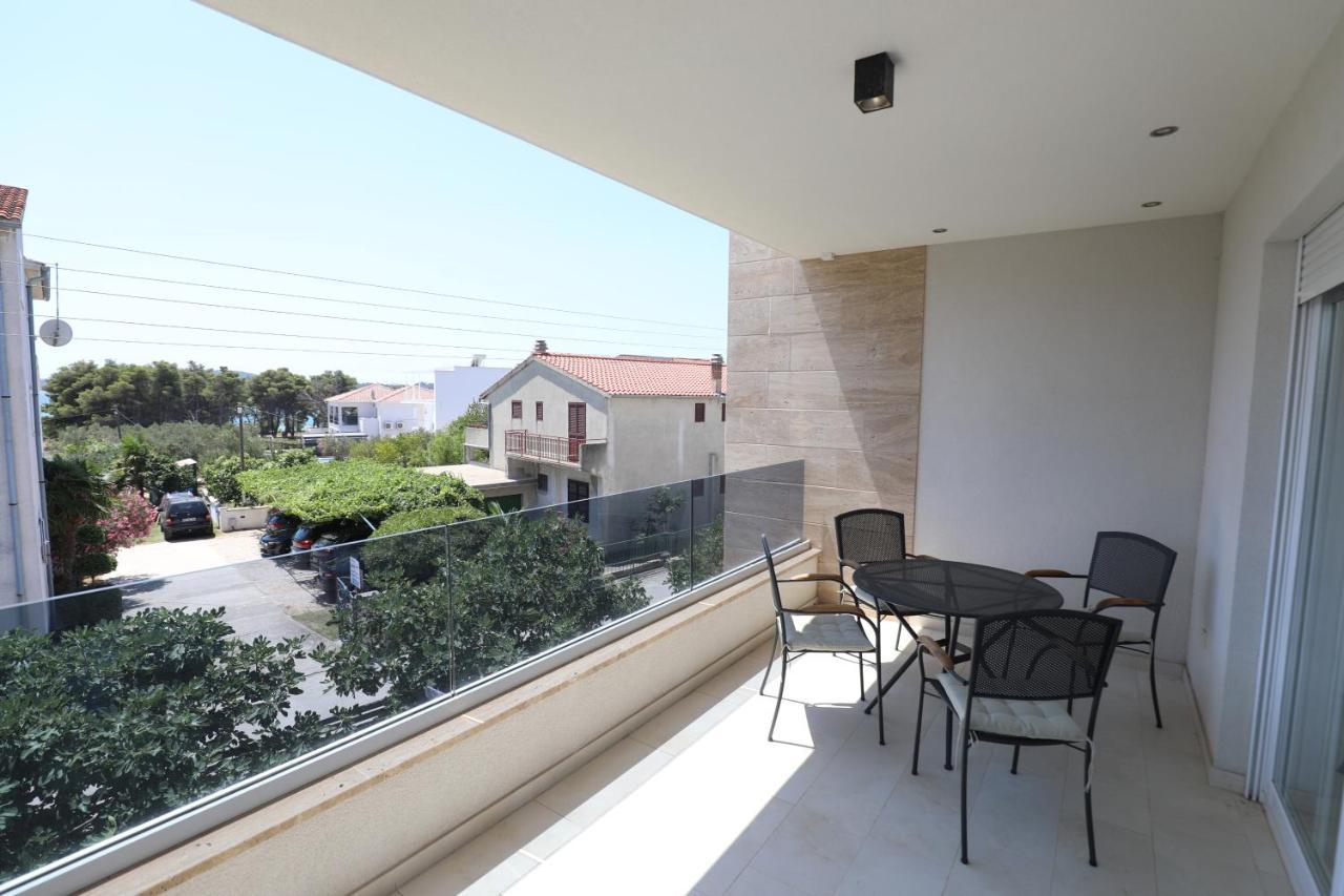 Smil'E Apartments Vodice Exteriör bild