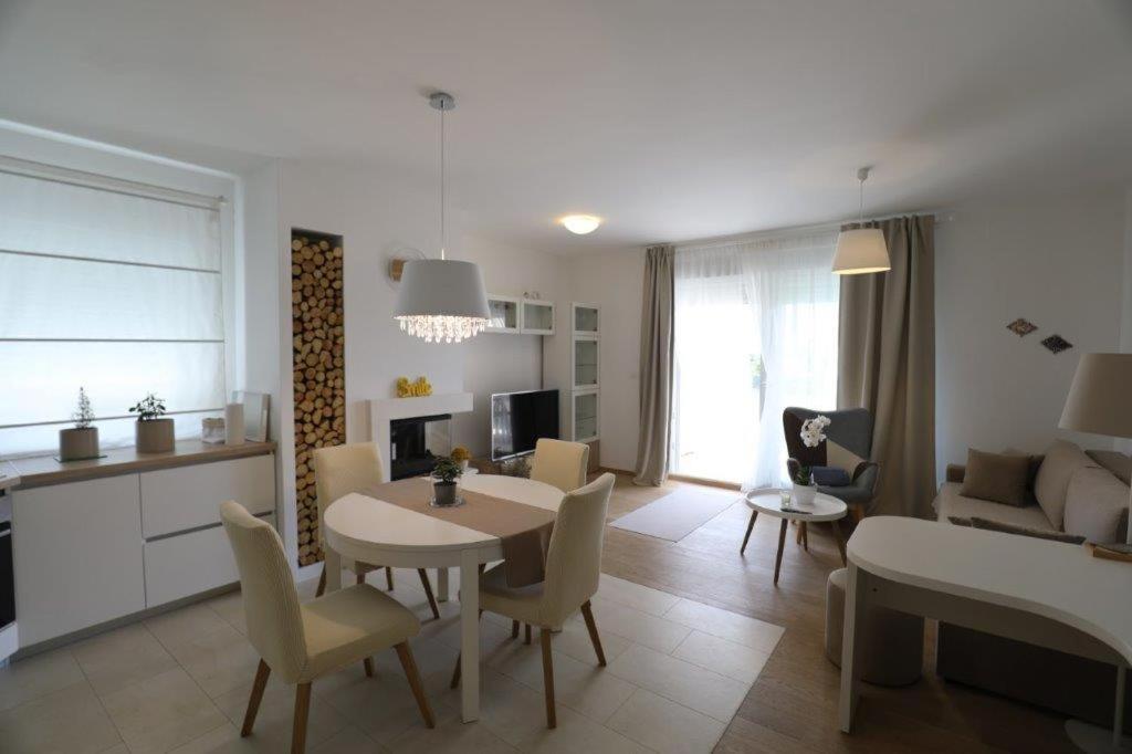 Smil'E Apartments Vodice Exteriör bild